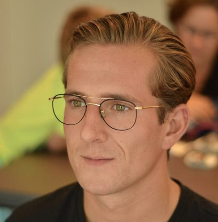 Andrew van Rossenberg, Co-founder of Utmost Agency Andrew van Rossenberg, Co-founder of Utmost Agency and outbound sales and lead generation expert